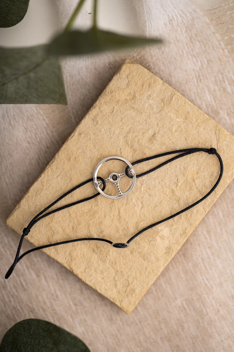 Kormány Arany Zsinór Karkötő