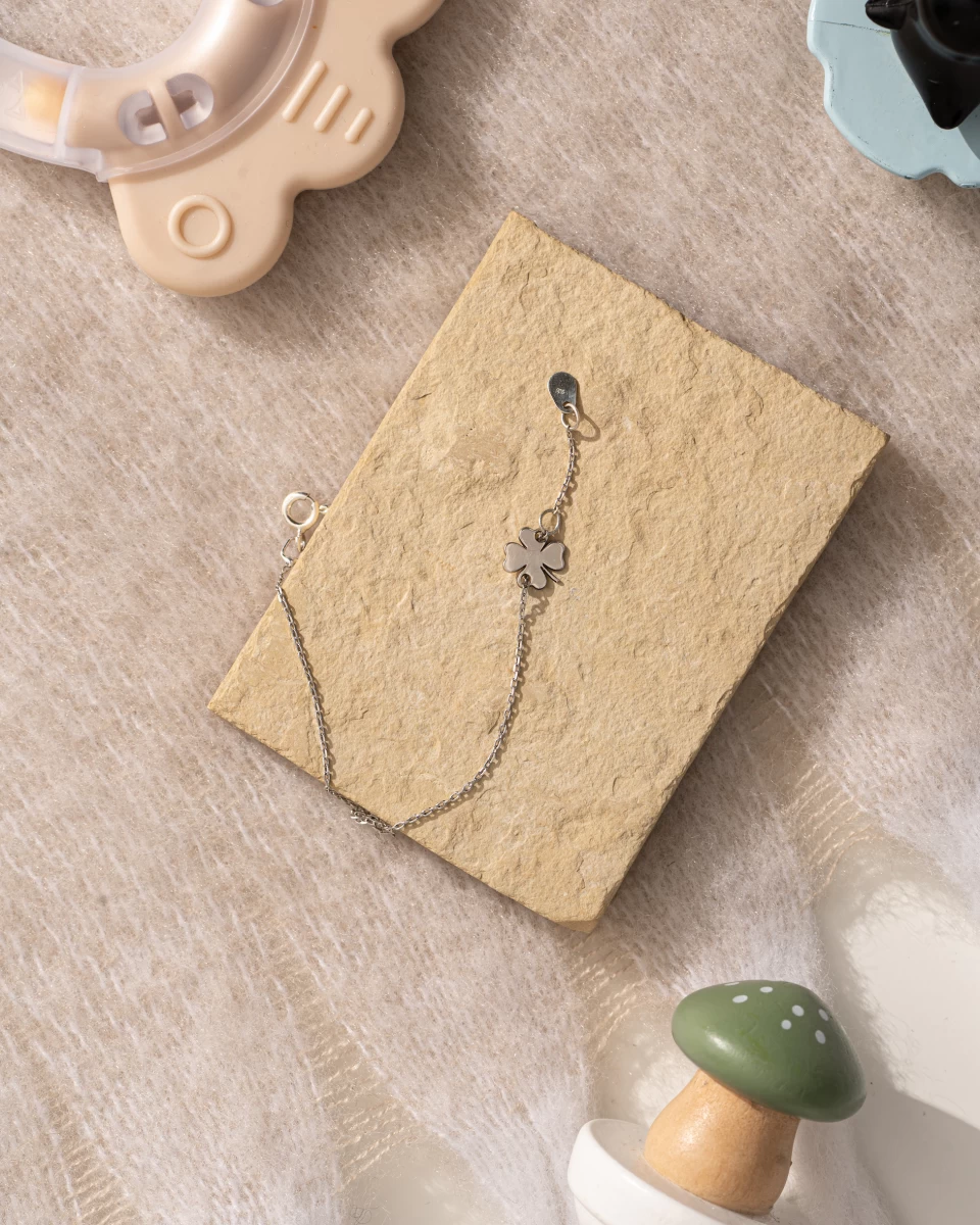 Lóhere Baby Fehér Arany 14K Karkötő