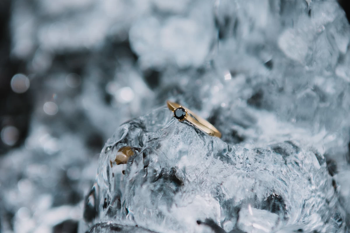 Fekete Brill Köves Sárga Arany 14K Gyűrű