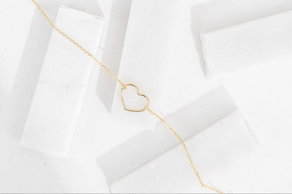 Kontúr Szív Örök Rózsával Fehér Arany 14K Nyaklánc