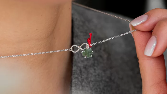 Végtelen jel nyakánc