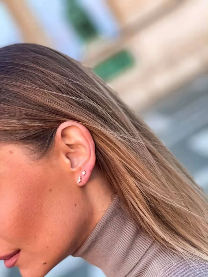 1 Cirkónia Féldrágaköves  Ezüst Fülbevaló