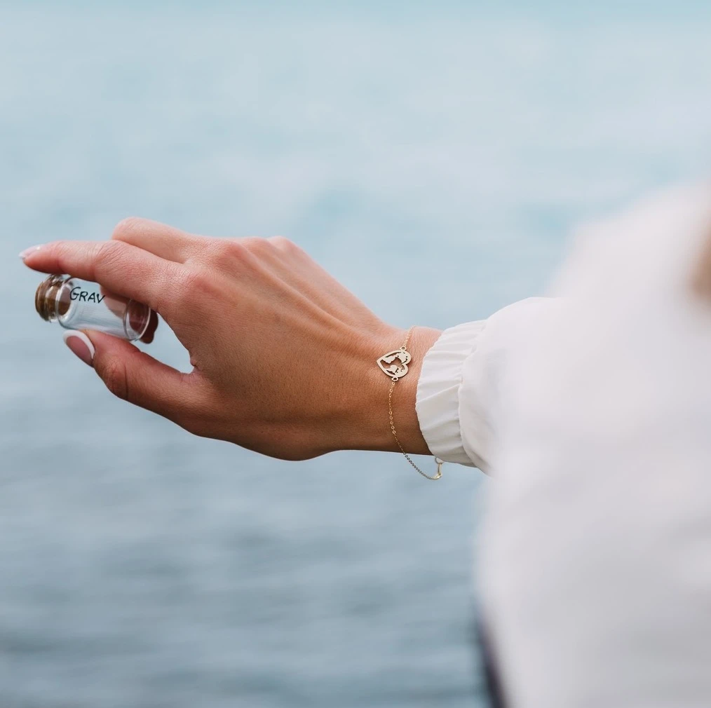 Szívben Földgömb Vörös Arany Karkötő