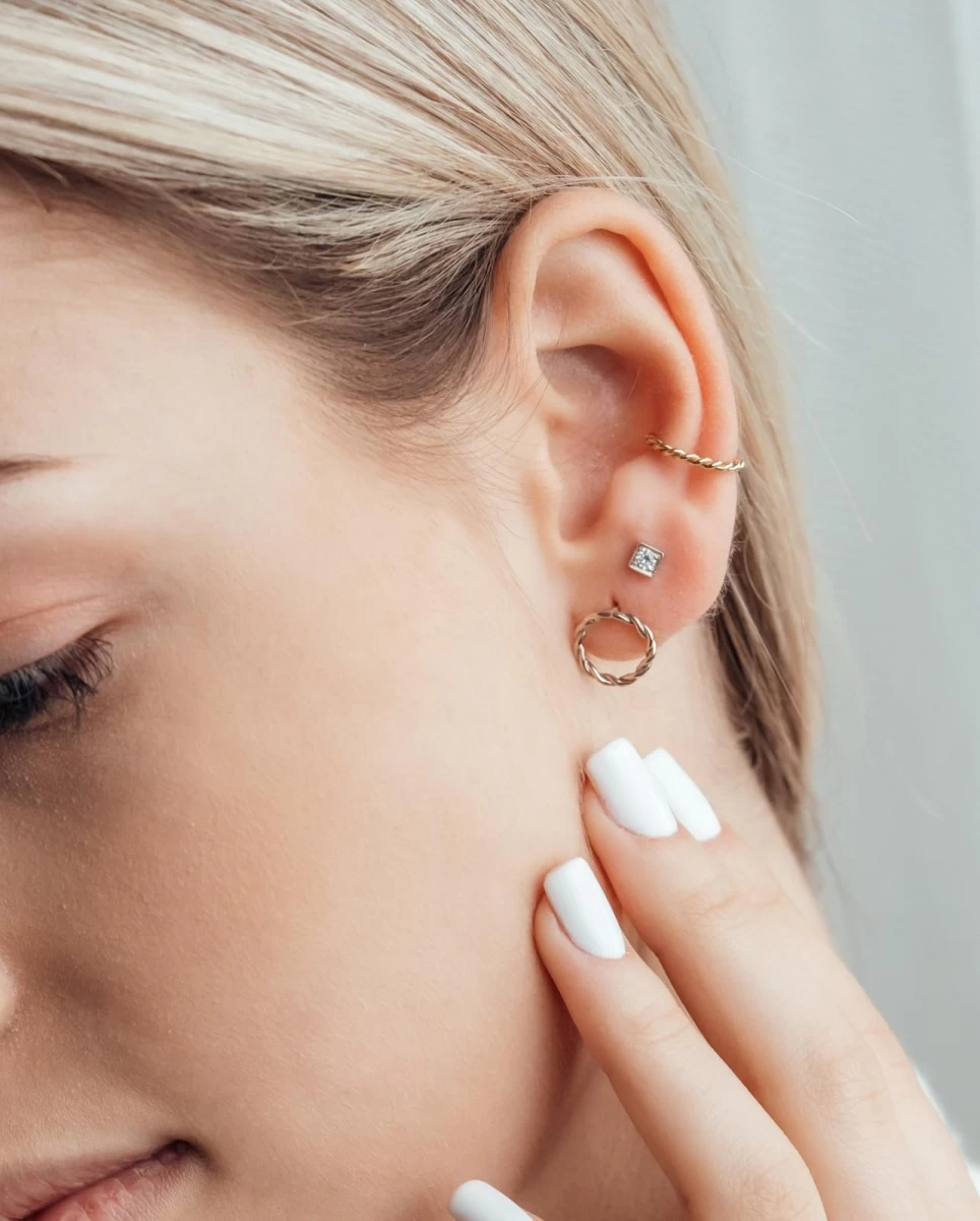 1 Cirkónia Féldrágaköves Arany Fülbevaló