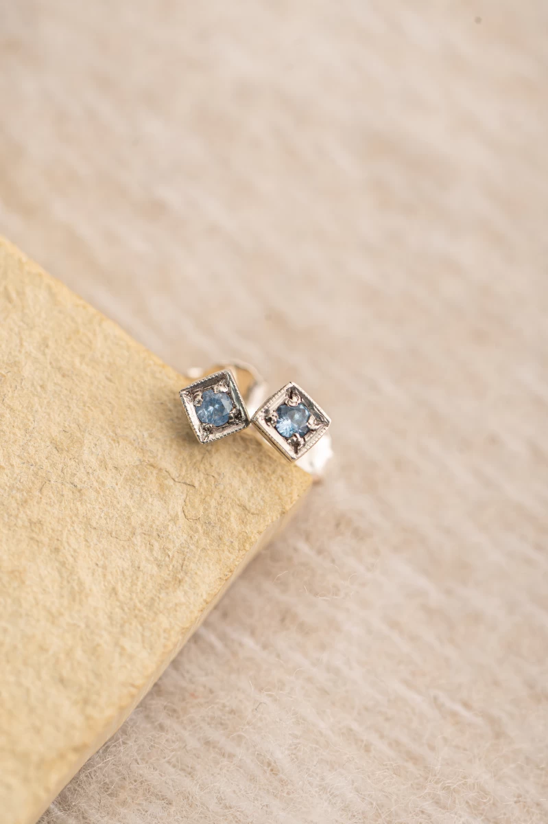 Kék Cirkónia Féldrágakő 1 Kő Ezüst 925 Fülbevaló