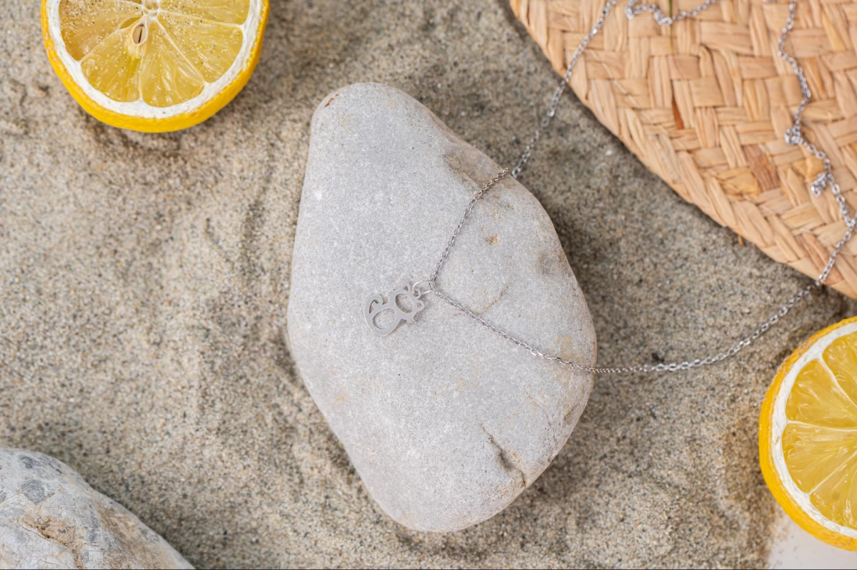 Cica Kontúr Lógós Baby Vörös Arany 14K Nyaklánc