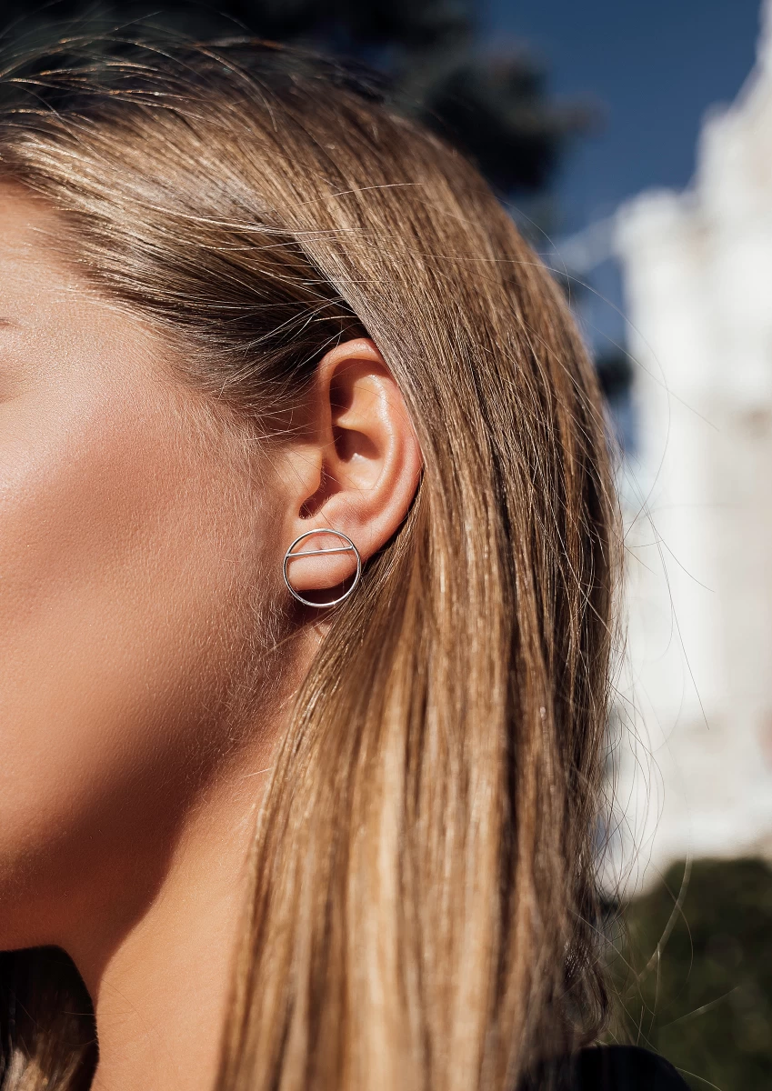 Áthúzott Kör Ezüst Fülbevaló